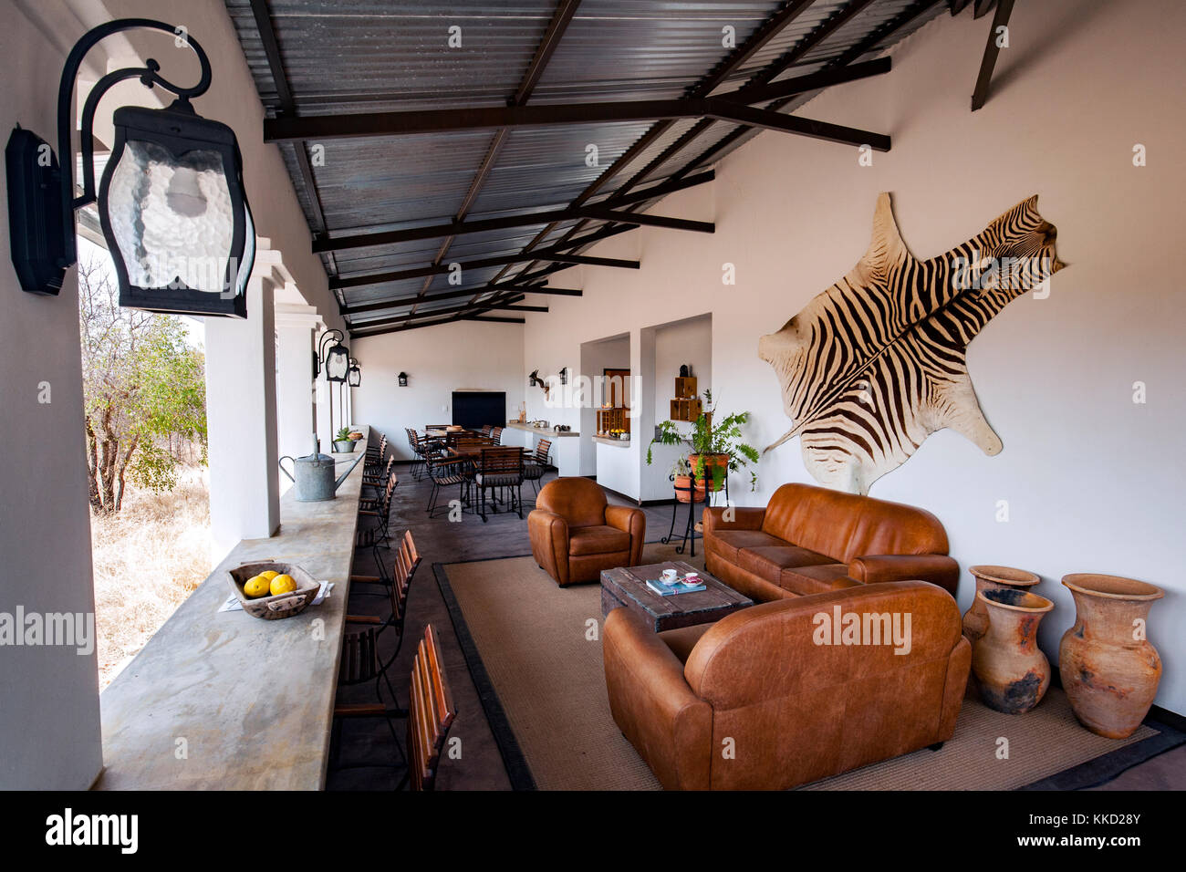La zona de recepción en el camping de lujo onguma tamboti, reserva de caza, Namibia, África Foto de stock
