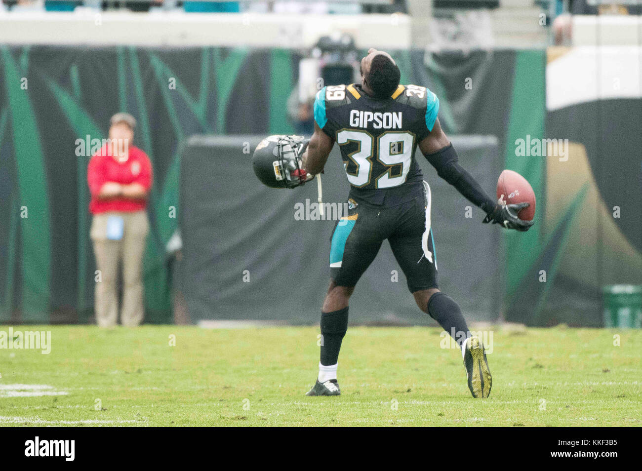 Jacksonville Fl Eeuu 3 Dic 2017 Los Jaguares De Jacksonville Gipson Tashaun Seguridad Gratis 39 Celebra Despues De Interceptar El Balon Durante El Juego De Futbol Americano De La Nfl Entre Los