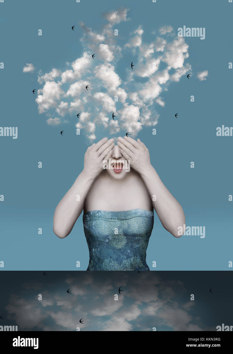 Hermosa imagen surrealista con una niña que cubre sus ojos con las nubes saliendo de su cabeza Foto de stock