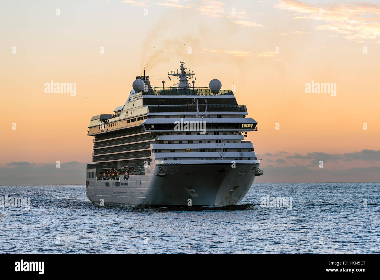 Crucero en el mar. Foto de stock