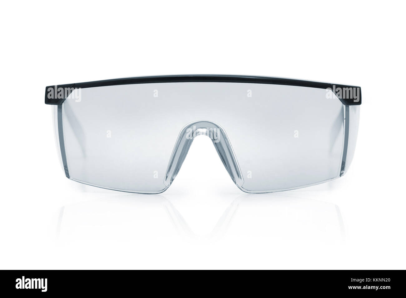 Gafas de seguridad de plástico sobre fondo blanco. gafas de trabajo eye  protection gear para construcción, medicina y deportes