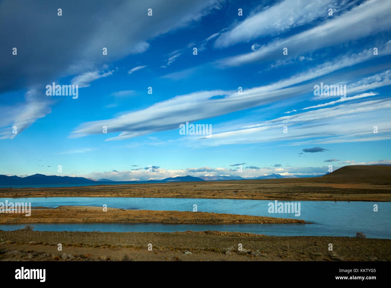 Río La Leona, Patagonia, Argentina, Sudamérica Foto de stock