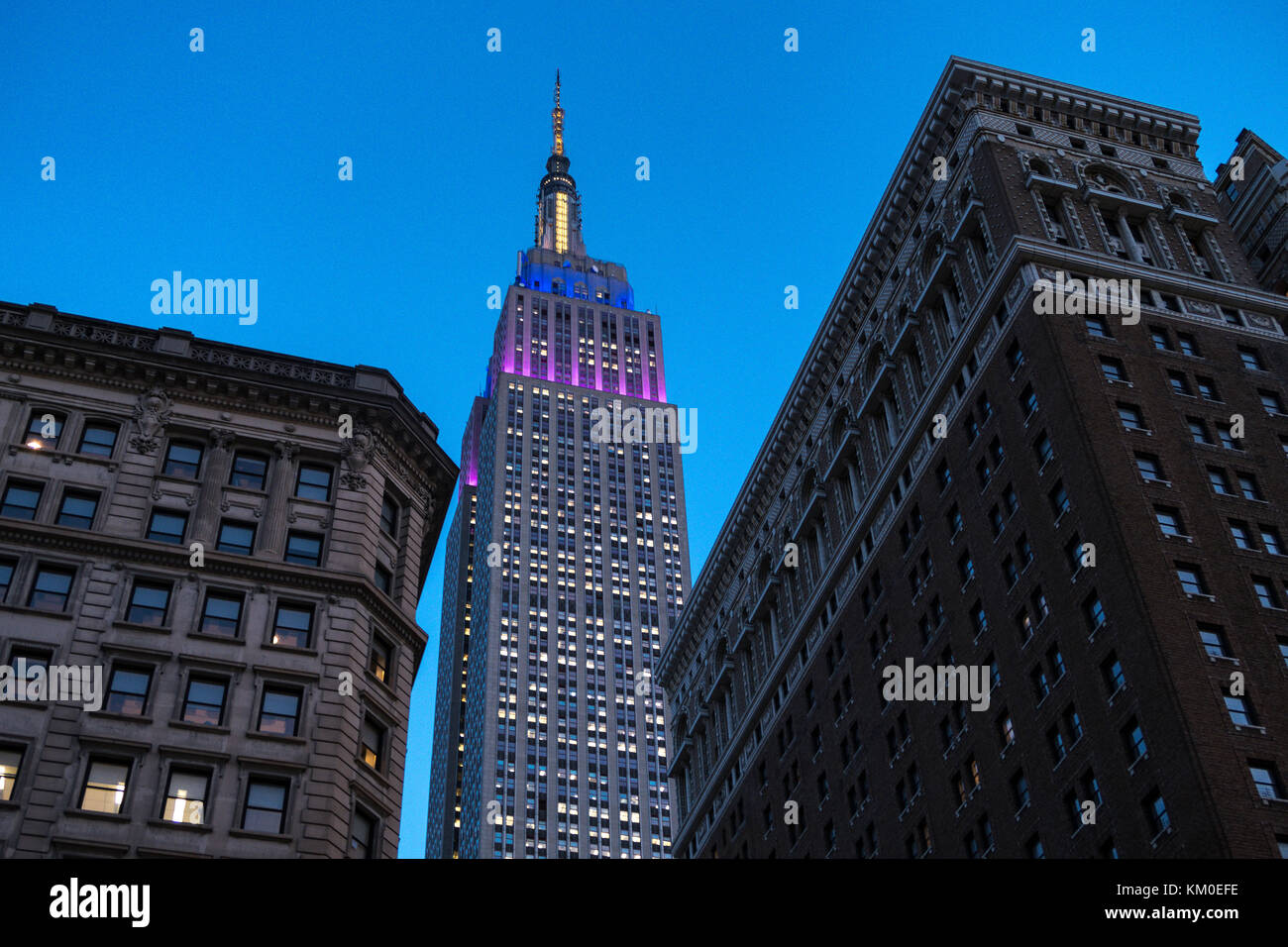 Edificio Empire State en la noche, NUEVA YORK, EE.UU. Foto de stock