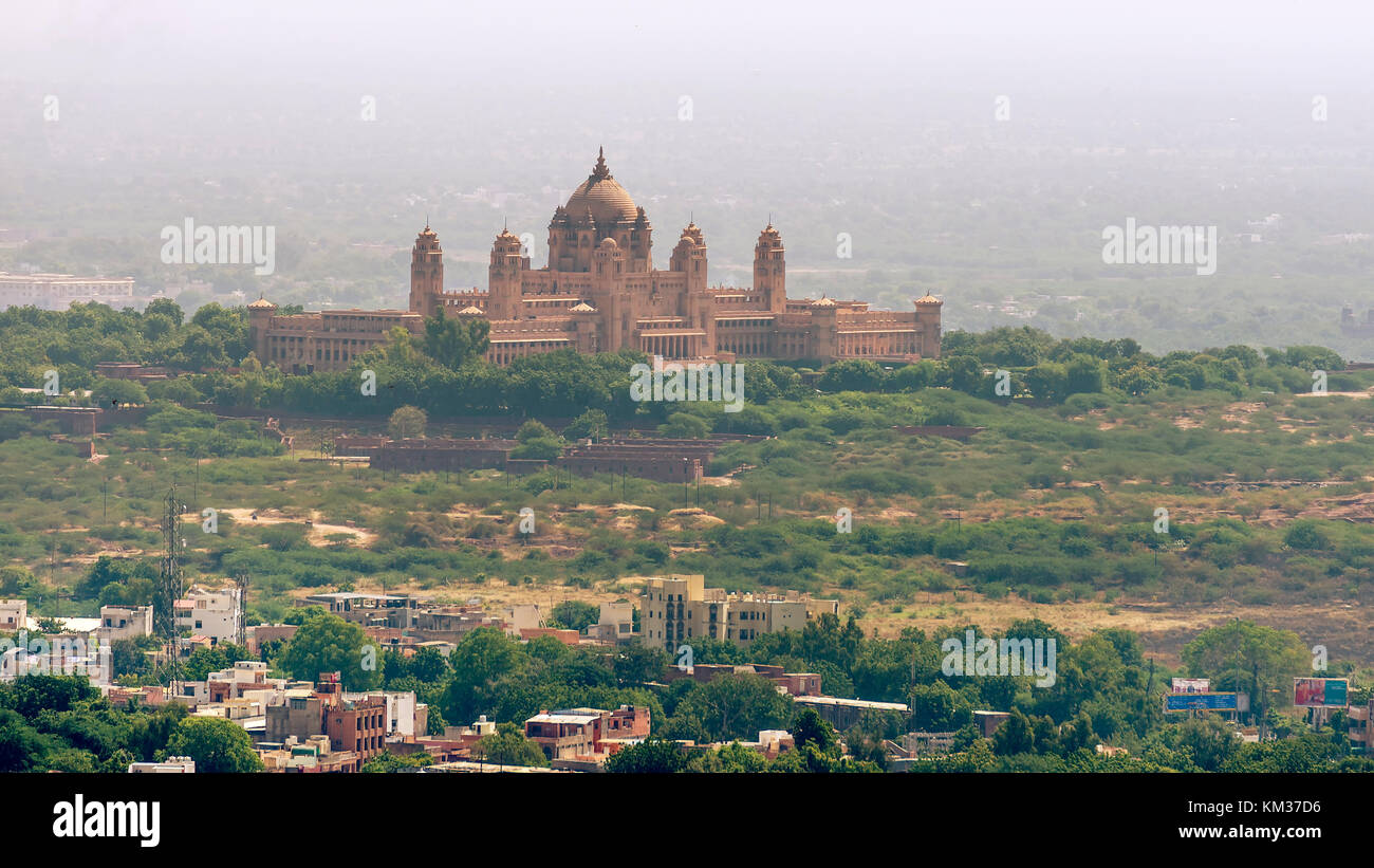 Vista aérea del Umaid Bhawan Palace en jodhpur, Rajasthan, India Foto de stock