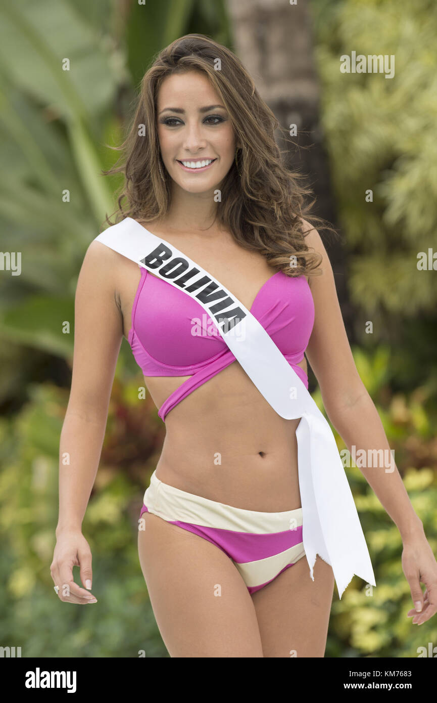 DORAL, FL - Enero 14: Claudia TAVEL, Miss Universo Bolivia participa en  Miss Universo Yamamay bañador Runway Show en el Trump National Doral en  Enero 14, 2015 en Doral, Florida. Personas: CLAUDIA