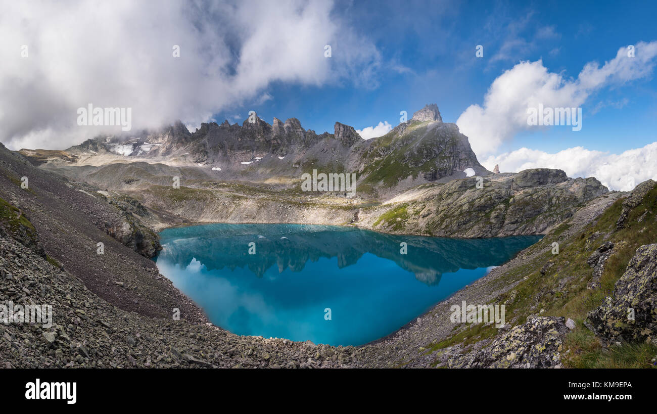 Mountain Lake, Vilters-Wangs, Sankt Gallen, Suiza Foto de stock