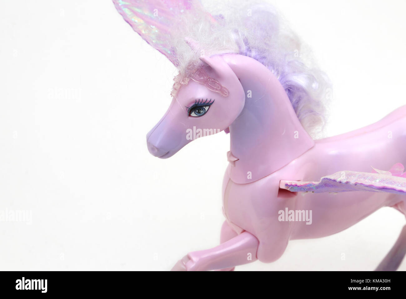 Brietta el Pegasus de Barbie y la magia de Pegaso de juguete Fotografía de  stock - Alamy
