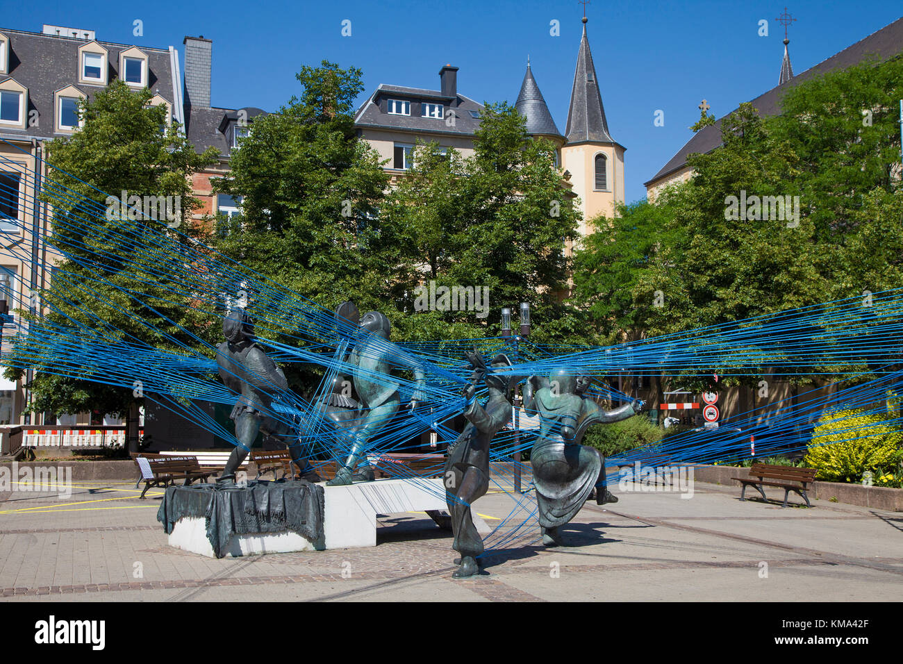 Un grupo de esculturas en el theathre square, de la ciudad de Luxemburgo, Luxemburgo, Europa Foto de stock