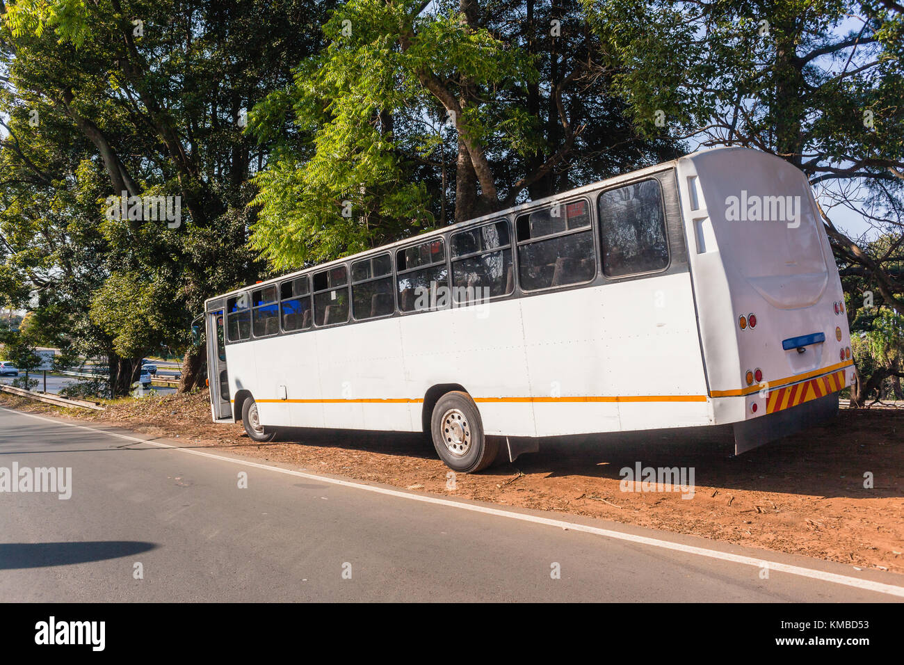 Vehículo de pasajeros de autobús privado para los clientes de negocios, rutas de transporte. Foto de stock