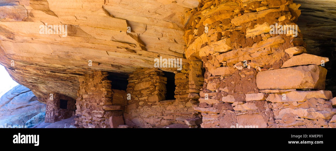 Imagen panorámica de las abandonadas ruinas Anasazi llamado ’la casa en