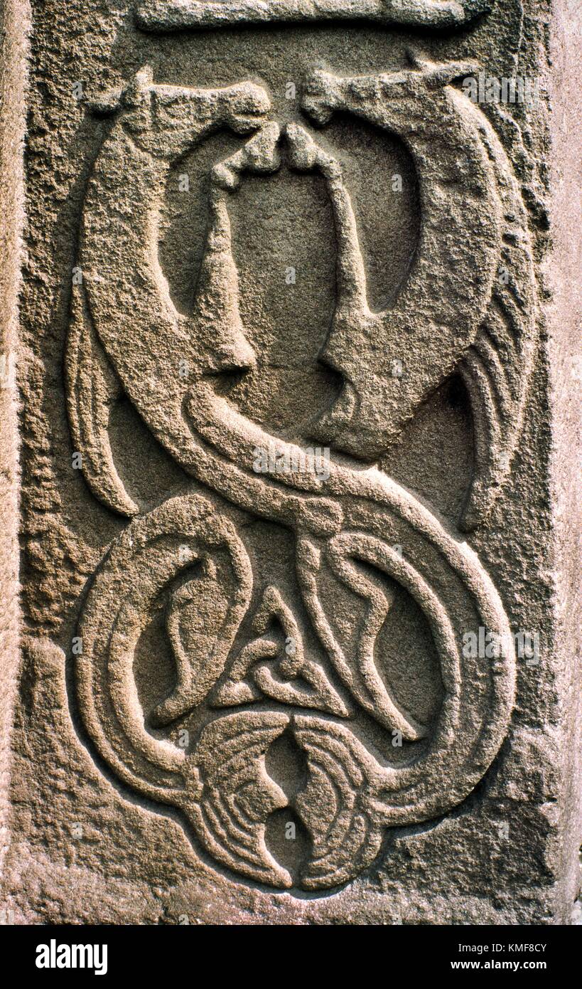 En la parte delantera del panel Pictish Celta cruz cristiana medieval de la losa, Aberlemno camposanto, Tayside. Escocia. Seahorse motif Foto de stock