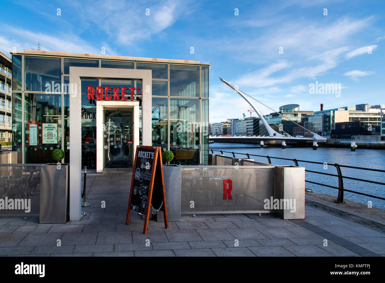 Vista hacia Dublin Docklands, Irlanda Foto de stock