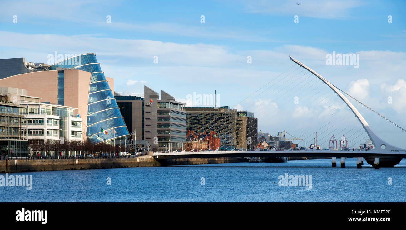 Vista hacia Dublin Docklands, Irlanda Foto de stock