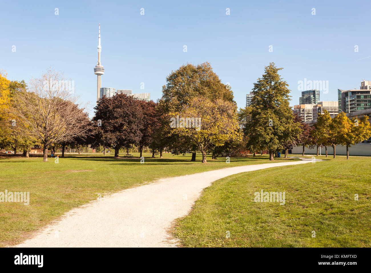 Hermoso parque verde en la ciudad de Toronto, Canadá Foto de stock