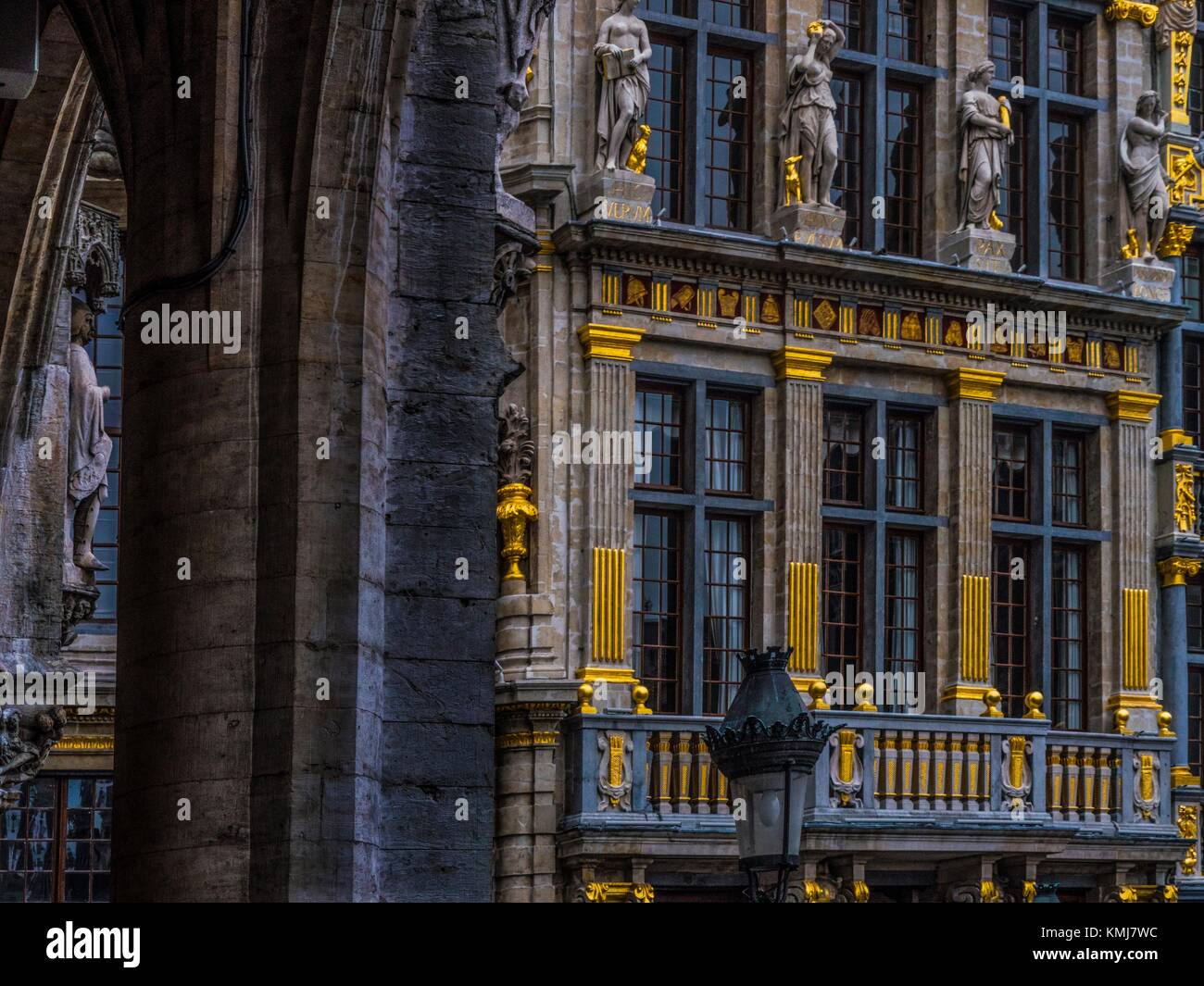 Bélgica. detalle en el 'Grand Place', Bruselas. Foto de stock
