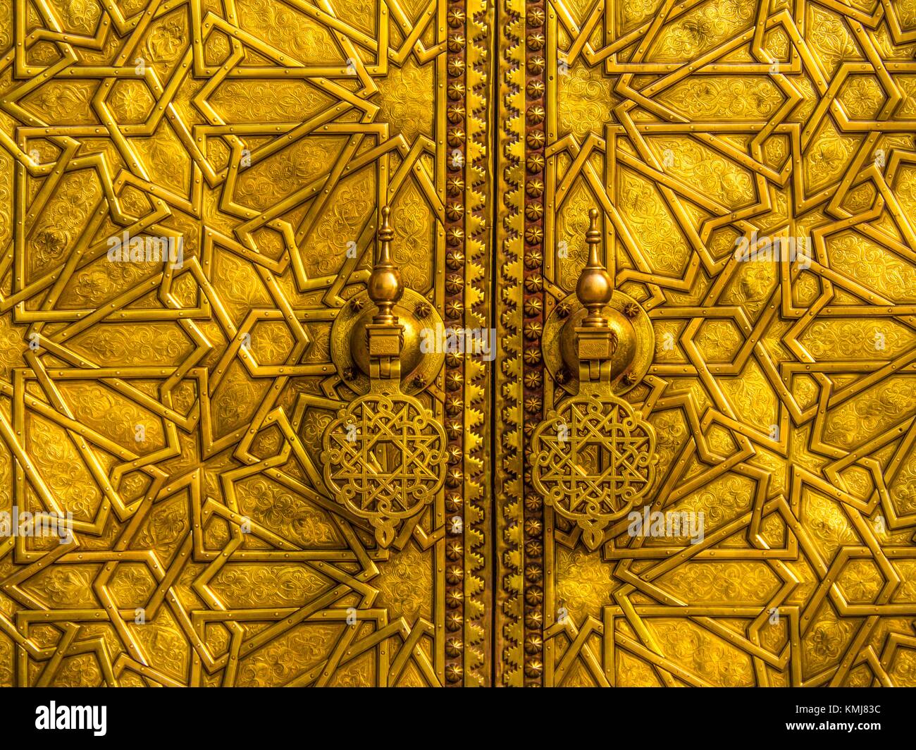 Marruecos, Fes, puerta de entrada al Palacio del Rey en Fes. Foto de stock