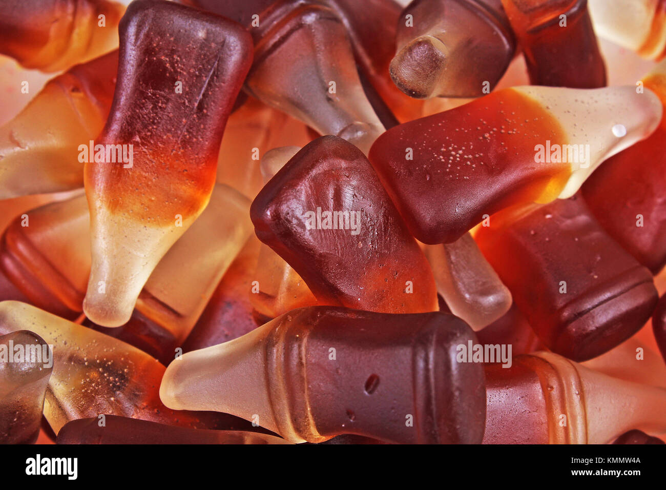 Caramelos de goma cola. caramelos blandos con sabor a cola dulces. cola
