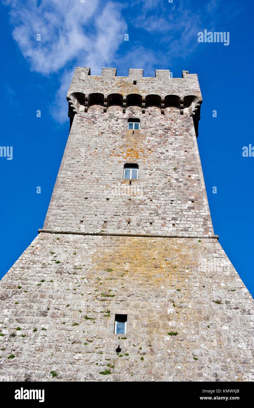 Torre del Castillo de Radicofani, Val d'Orcia, al sur de Siena, Toscana, Italia Foto de stock