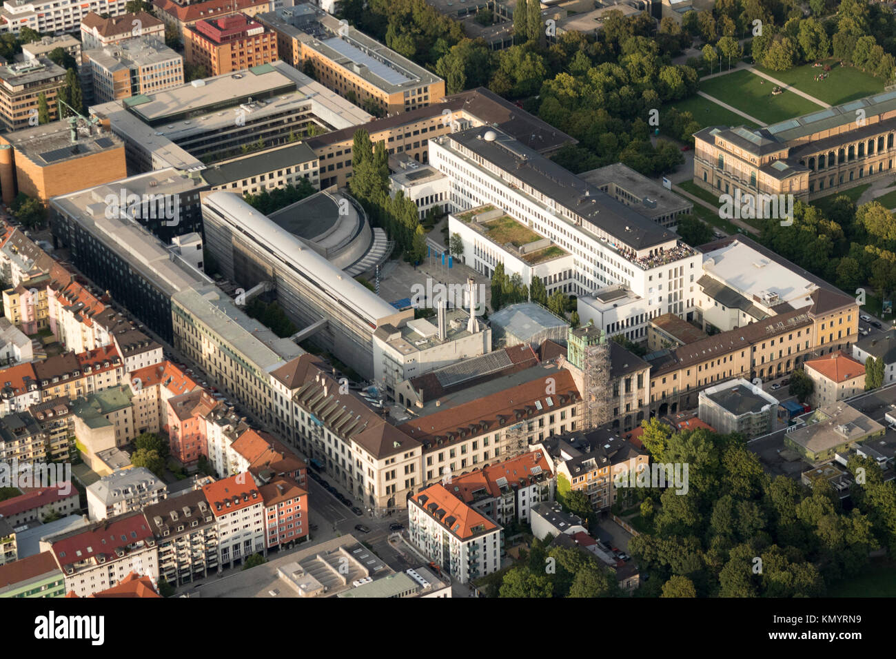 Vista aérea del campus de la Universidad Técnica de Munich, la Technische Universität München, Baviera, Alemania Foto de stock