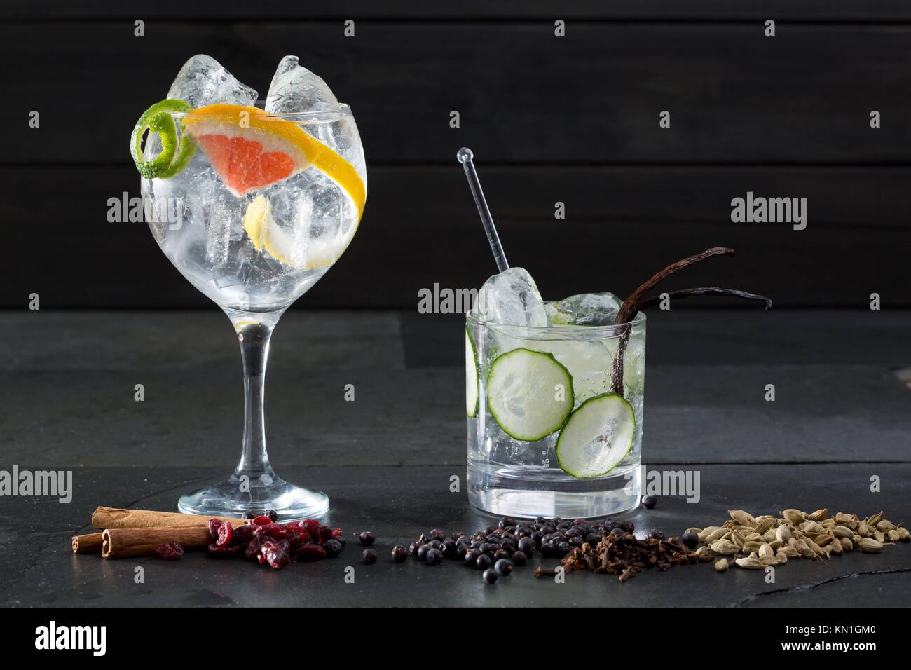 Gin Tonic variados cócteles con lima y pomelo pepino y especias