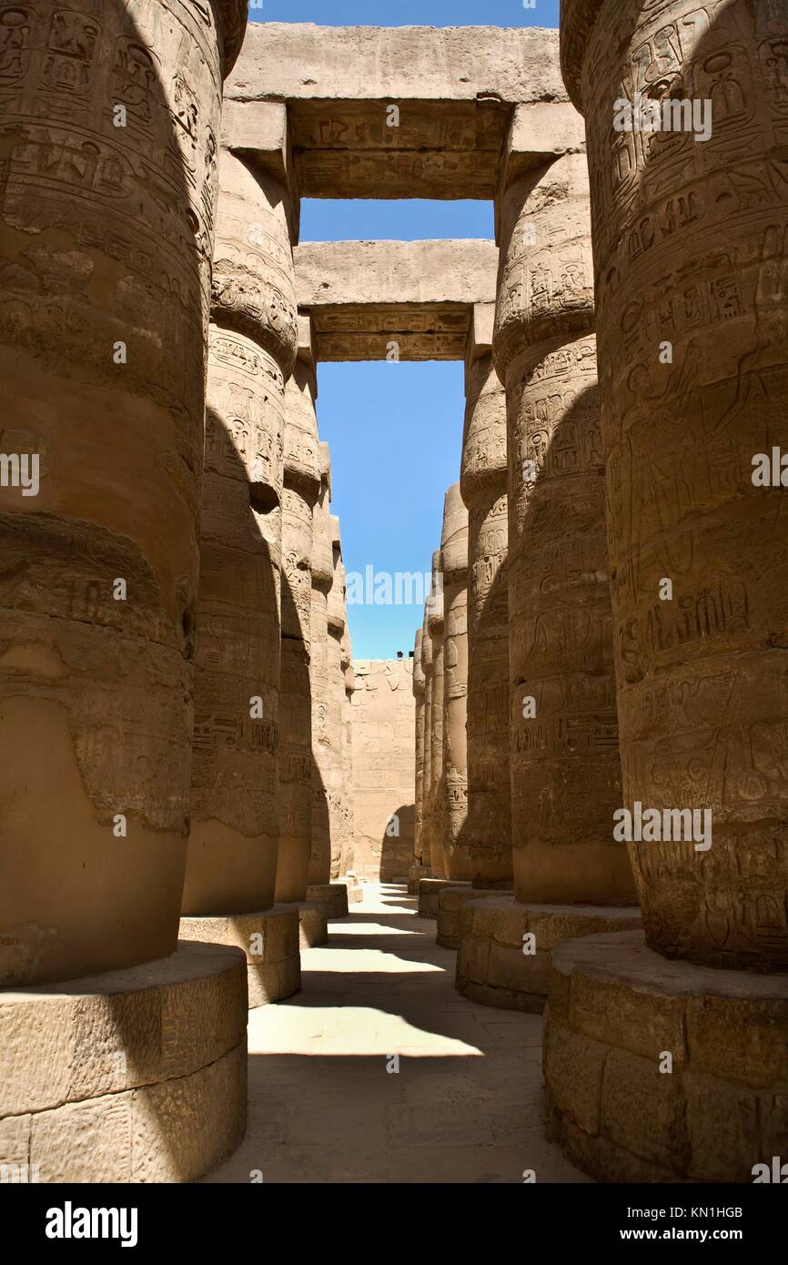 Columnas egipcias antiguas Foto de stock