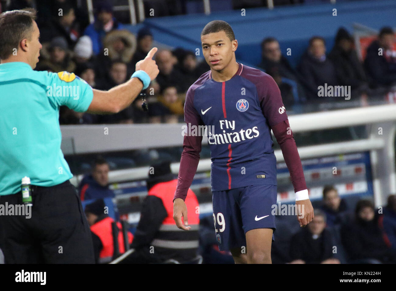 París, Francia. 9 dic, 2017. Kylian Mbappe durante el francés Ligue 1 partido de fútbol entre París Saint Germain (PSG) y Lille (LOSC) en el Parc des Princes. Crédito: Sopa/Zuma alambre/Alamy Live News Foto de stock