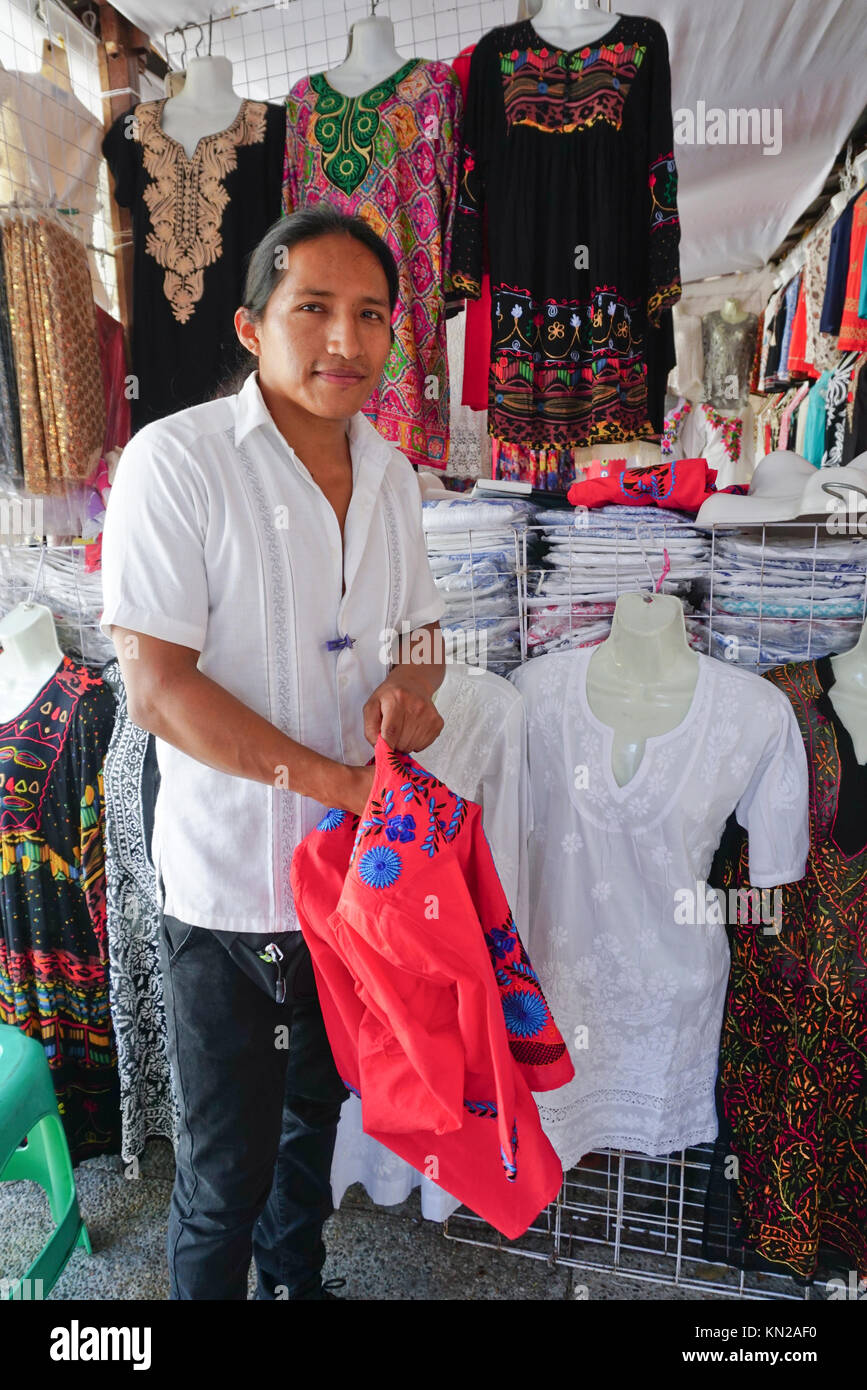 Vestido de oaxacan fotografías e imágenes de alta resolución - Alamy Vestido de oaxacan fotografías e imágenes de alta resolución - Alamy