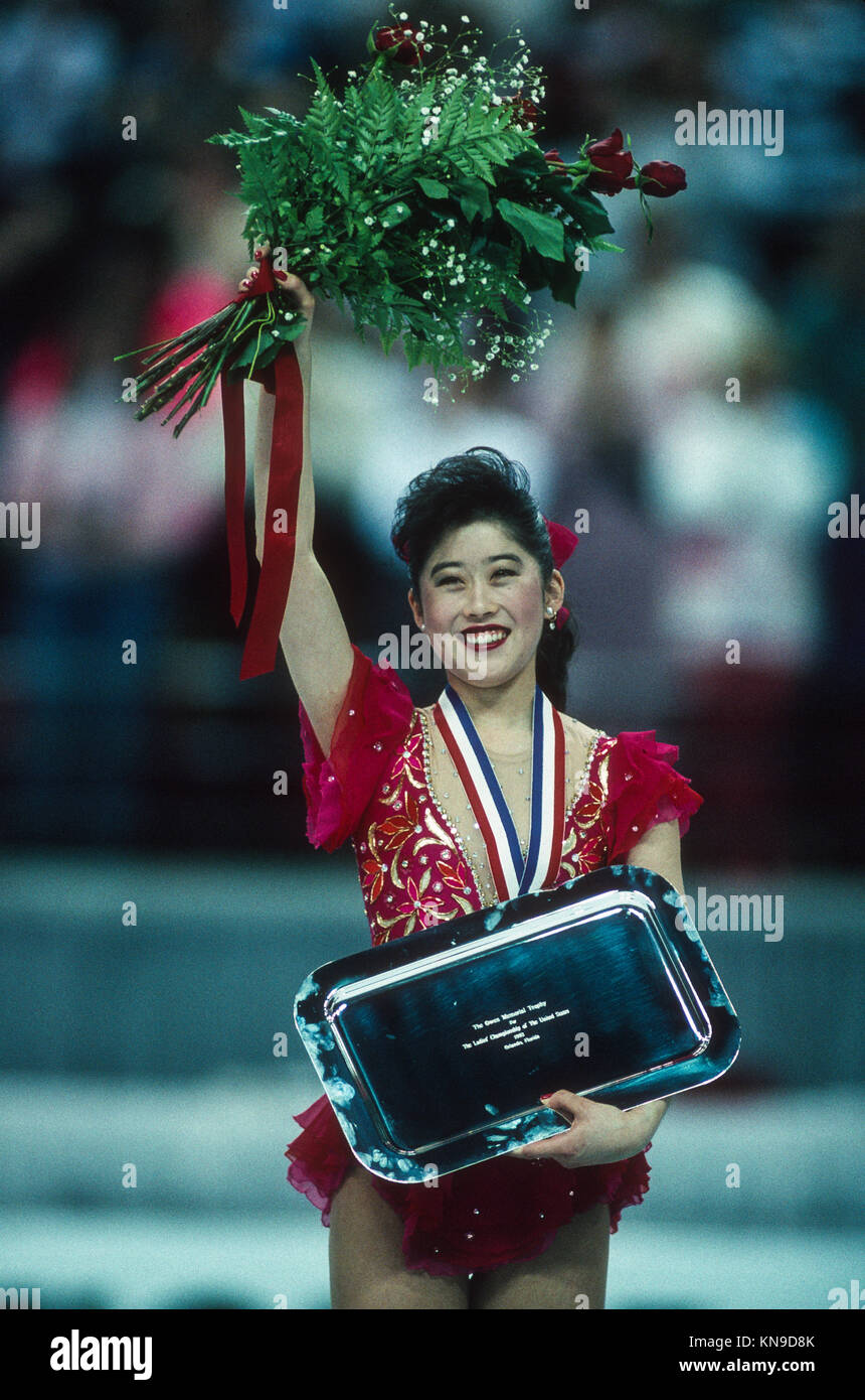 Kristi yamaguchi (USA), medallista de oro de 1992 compitiendo en el campeonato nacional de patinaje artístico estadounidense Foto de stock