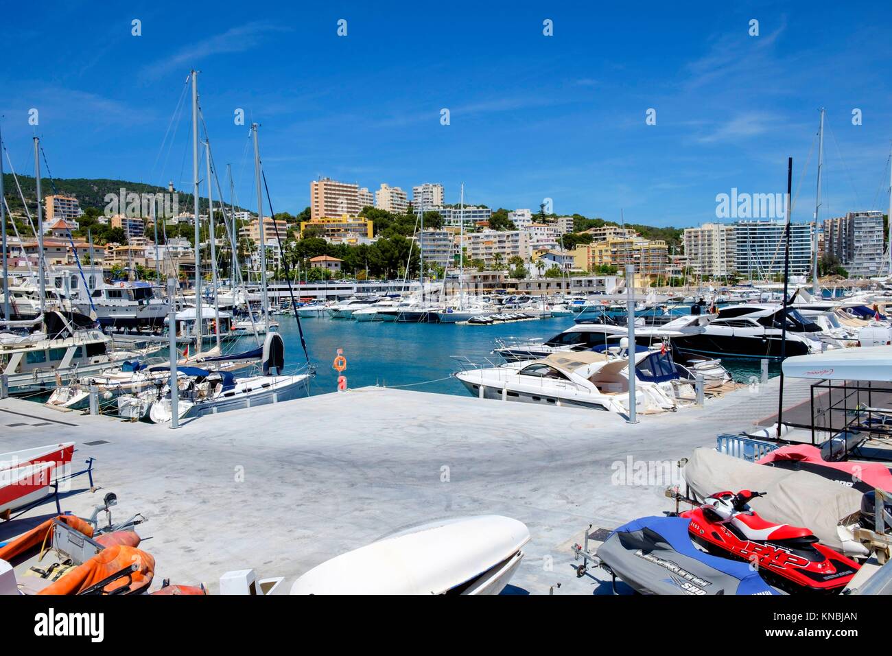 El puerto deportivo de Cala Nova, Cala Major, Palma, Mallorca, Islas  Baleares, España, Europa Fotografía de stock - Alamy