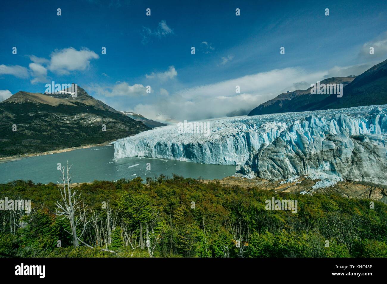 Glaciar Perito Moreno, Parque Nacional Los Glaciares, departamento Lago Argentino, provincia de Santa Cruz, Patagonia Argentina. Foto de stock