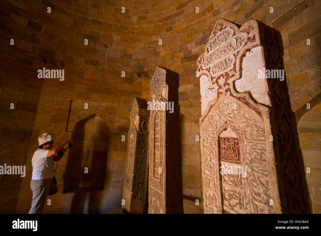 Mausoleo de yeddi gumbaz fotografías e imágenes de alta resolución Alamy
