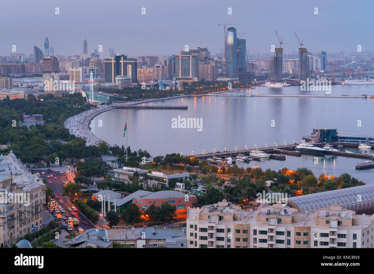 La Ciudad De Baku Azerbaiyan Oriente Medio Fotografia De Stock Alamy