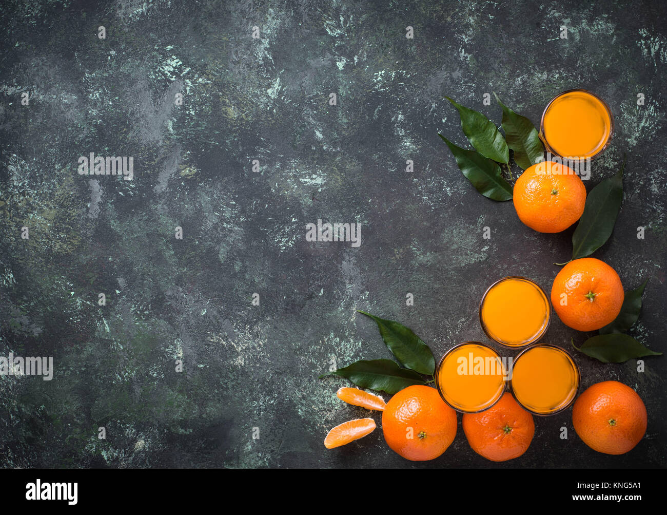 Jugo de mandarina fotografías e imágenes de alta resolución - Alamy