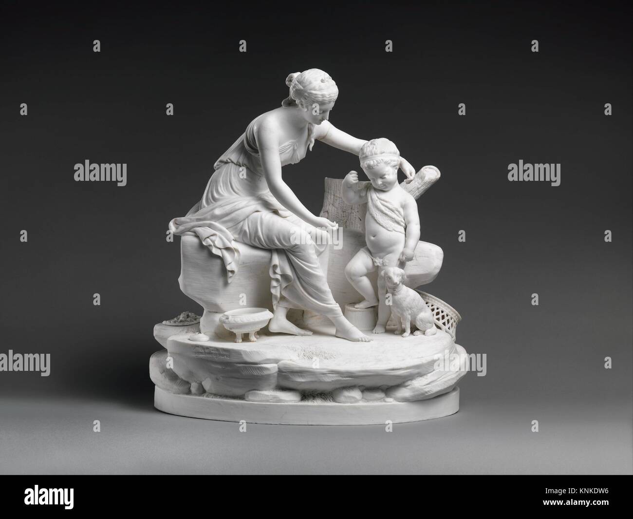 La Mujer Sentada Y El Bebe Hercules Fabrica Dihl Et Guerhard Frances 1781 Ca 14 Fabricacion De Monsieur Le Duc D Angouleme Hasta 17 Fotografia De Stock Alamy