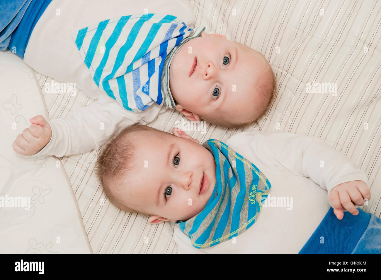 - Gemelos Zwillinge Foto de stock