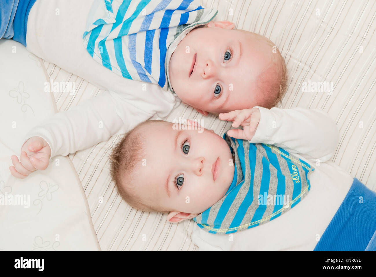 - Gemelos Zwillinge Foto de stock