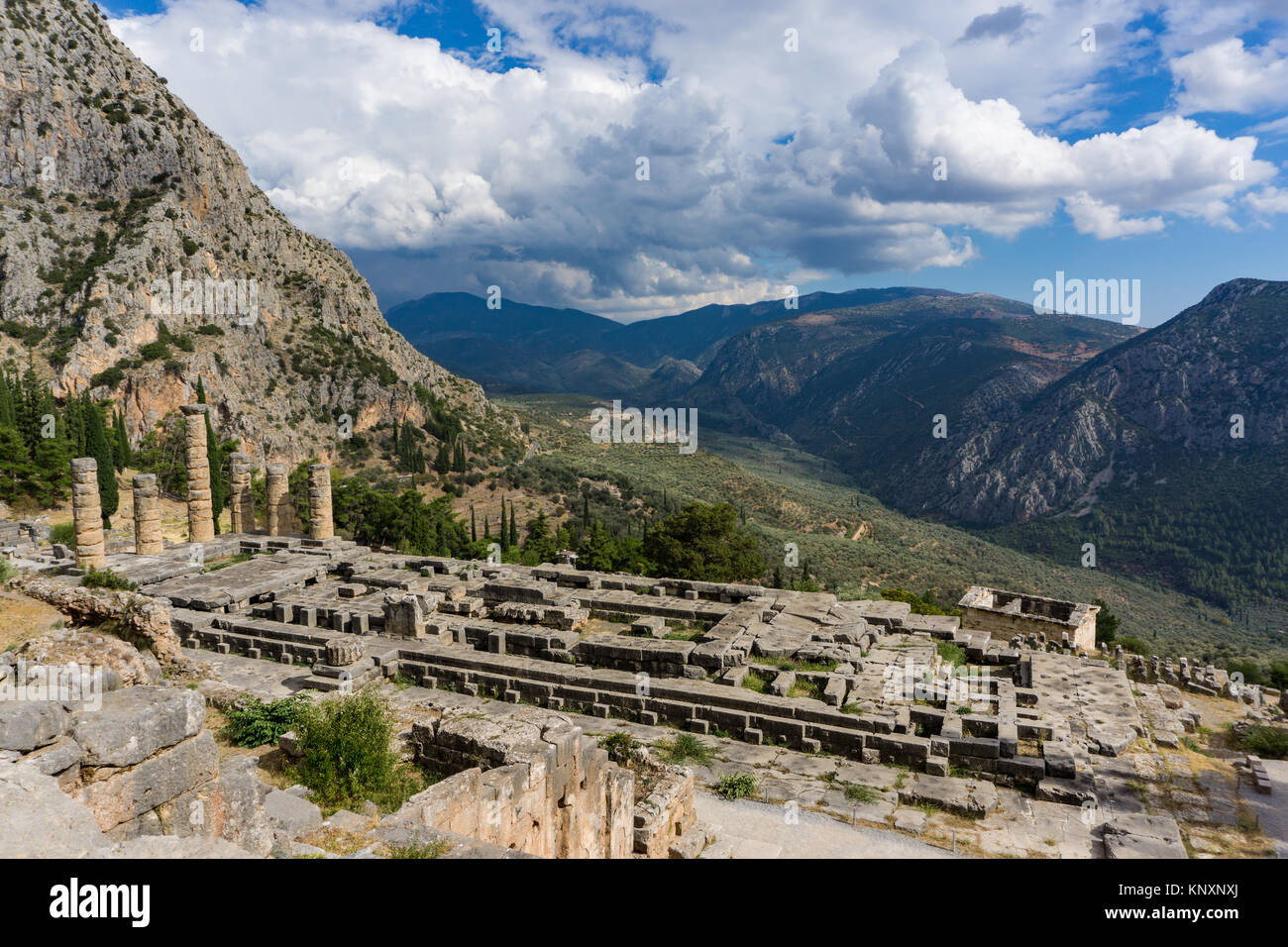 Templo de Apolo en Delfos en Grecia Foto de stock