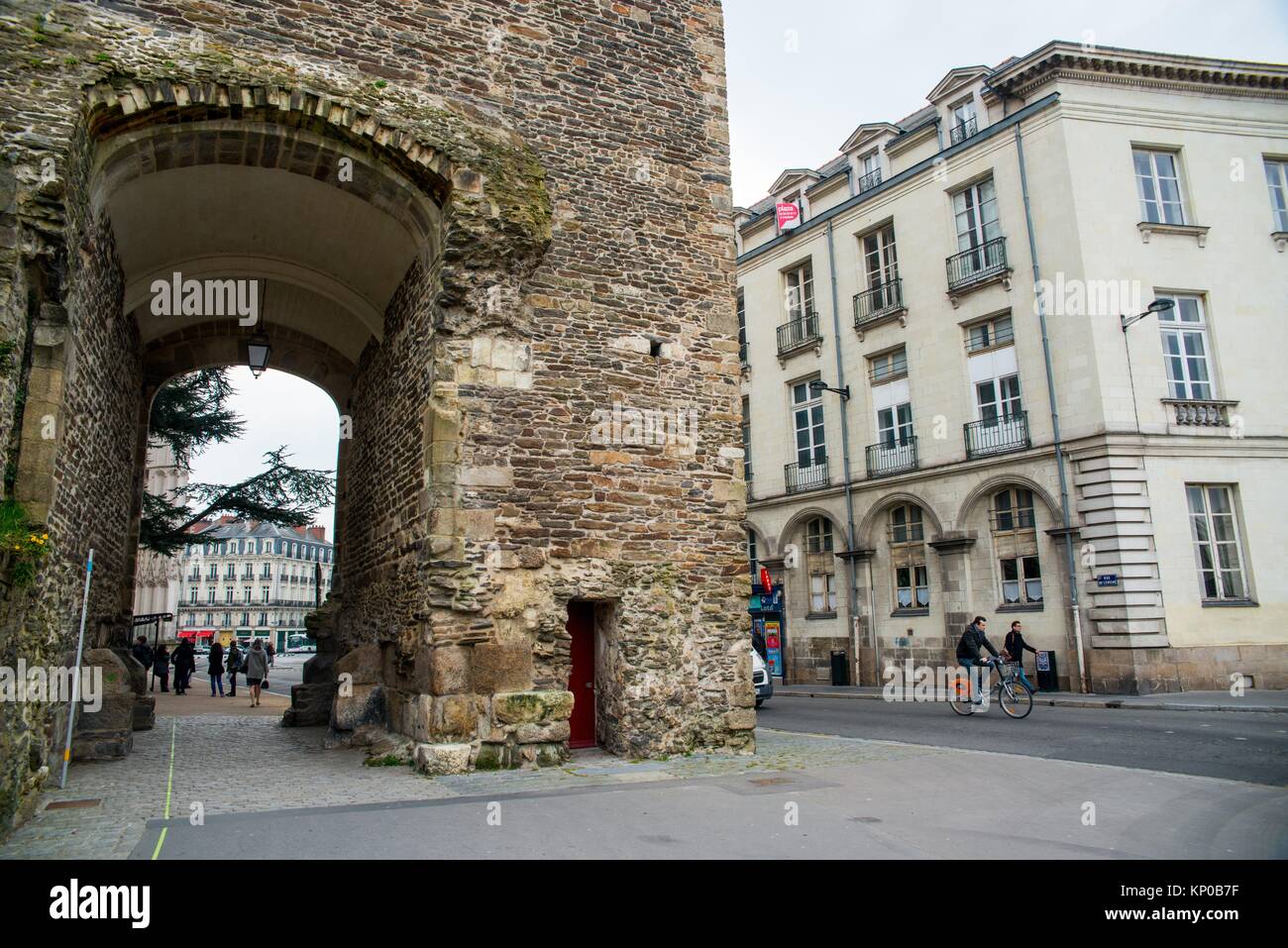La Porte Saint Pierre en Nantes. Paises del Loira. Francia. Europa. Foto de stock