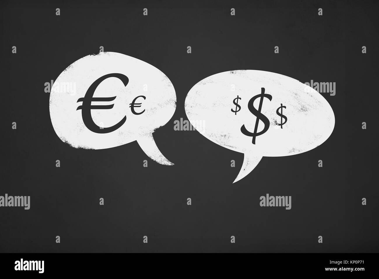 Blanco ilustrativo discurso de burbuja con euro y dólar en pizarra negra de fondo. Foto de stock