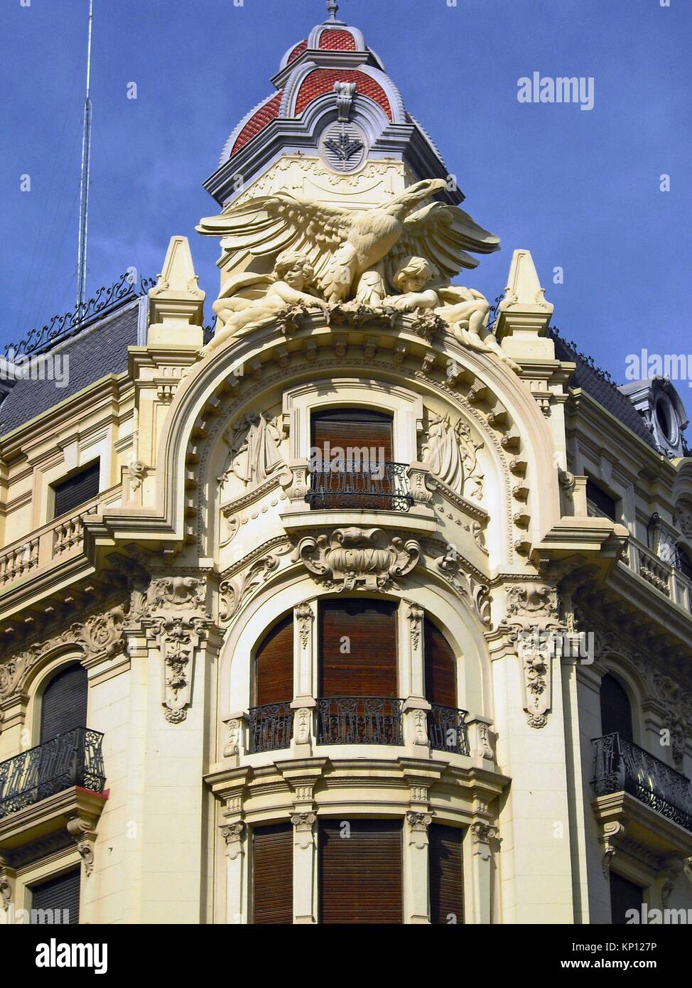 Granada (España). Detalle arquitectónico en el centro histórico de la ciudad de Granada. Foto de stock