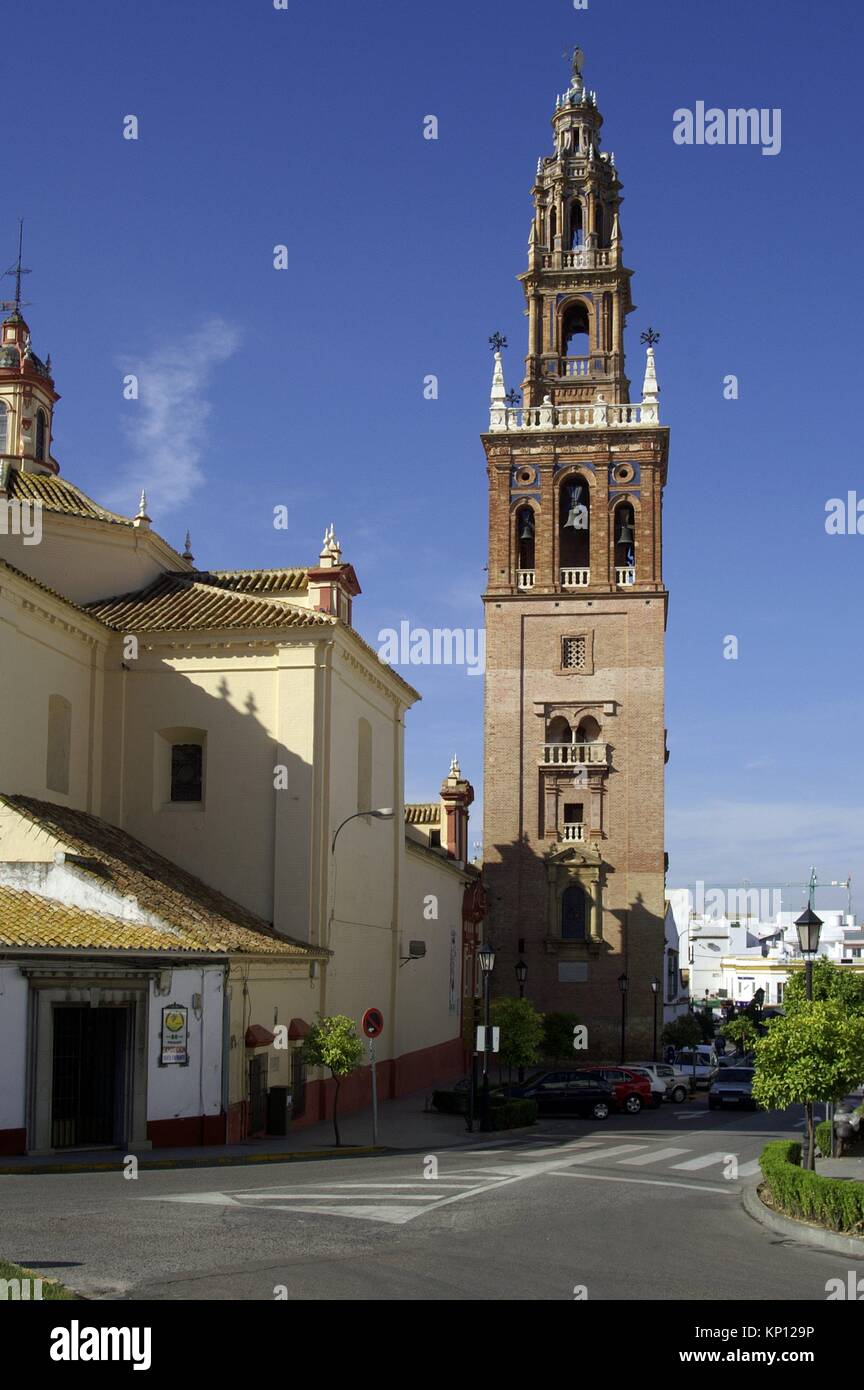 Carmona (Sevilla), España. Campanario de la iglesia de San Pedro, en la