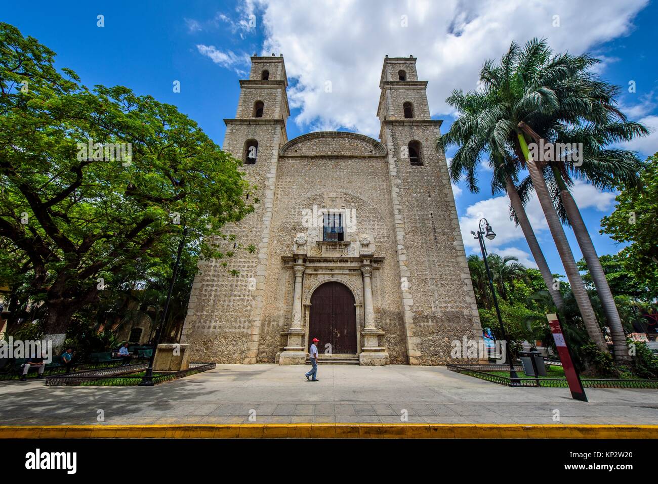 Rectoría El Jesús Tercera Orden, Iglesia Colonial en Mérida, Yucatán (México, América Central Fotografía de stock - Alamy Rectoría El Jesús Tercera Orden, Iglesia Colonial en Mérida, Yucatán (México, América Central Fotografía de stock - Alamy