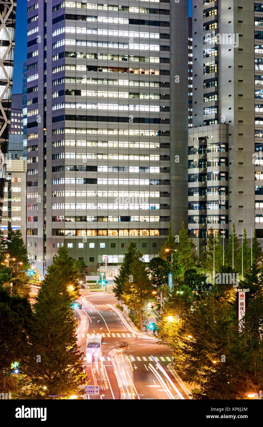 Office Building Windows luces noche Foto de stock