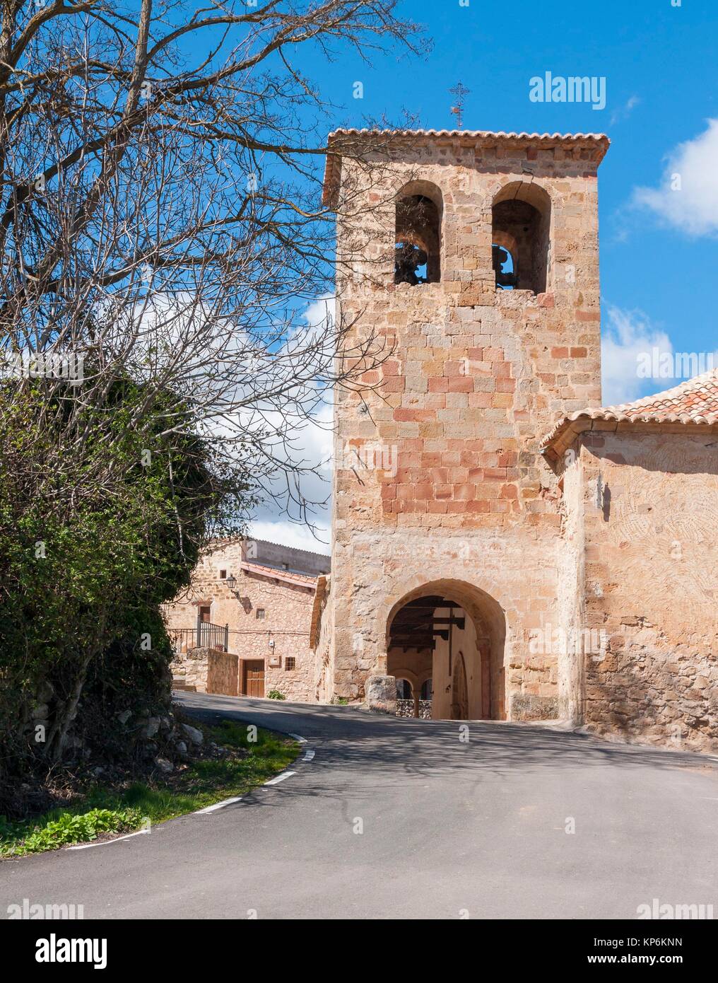 Antigua iglesia de san salvador fotografías e imágenes de alta
