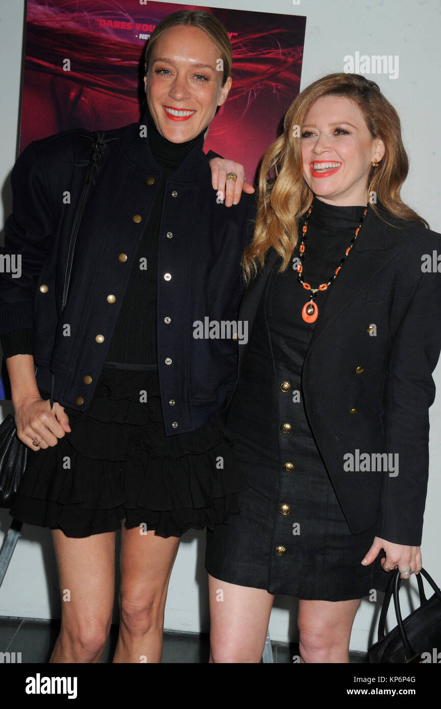 Natasha Lyonne, Chloe Sevigny asistiendo al estreno de Antinacimiento,  celebrado en Cinefamily en Los Angeles, California Fotografía de stock -  Alamy
