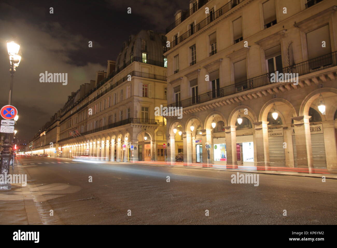 Rue de Rivoli - Paris - Francia Foto de stock