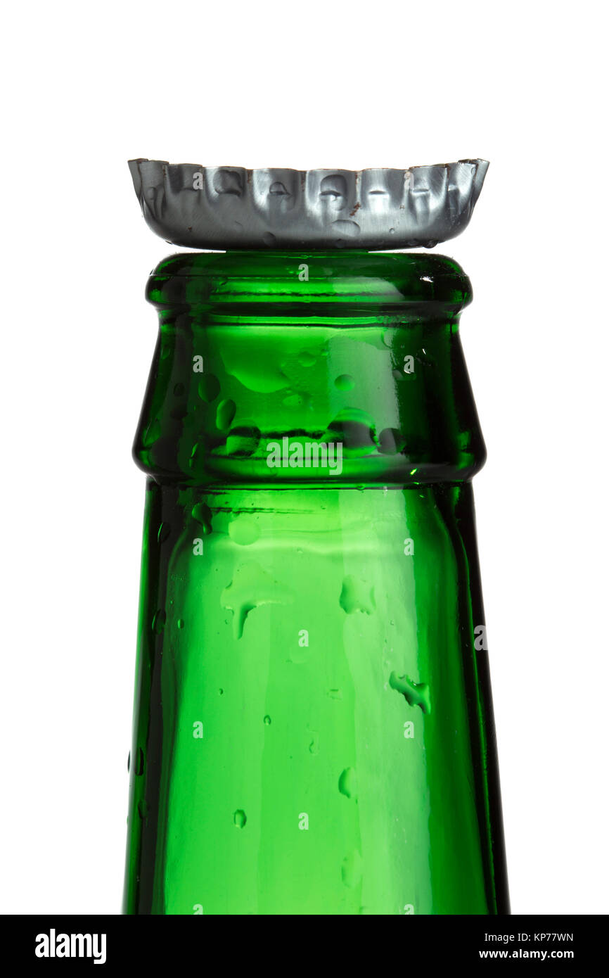 Imagen recortada de una botella verde vacía Foto de stock
