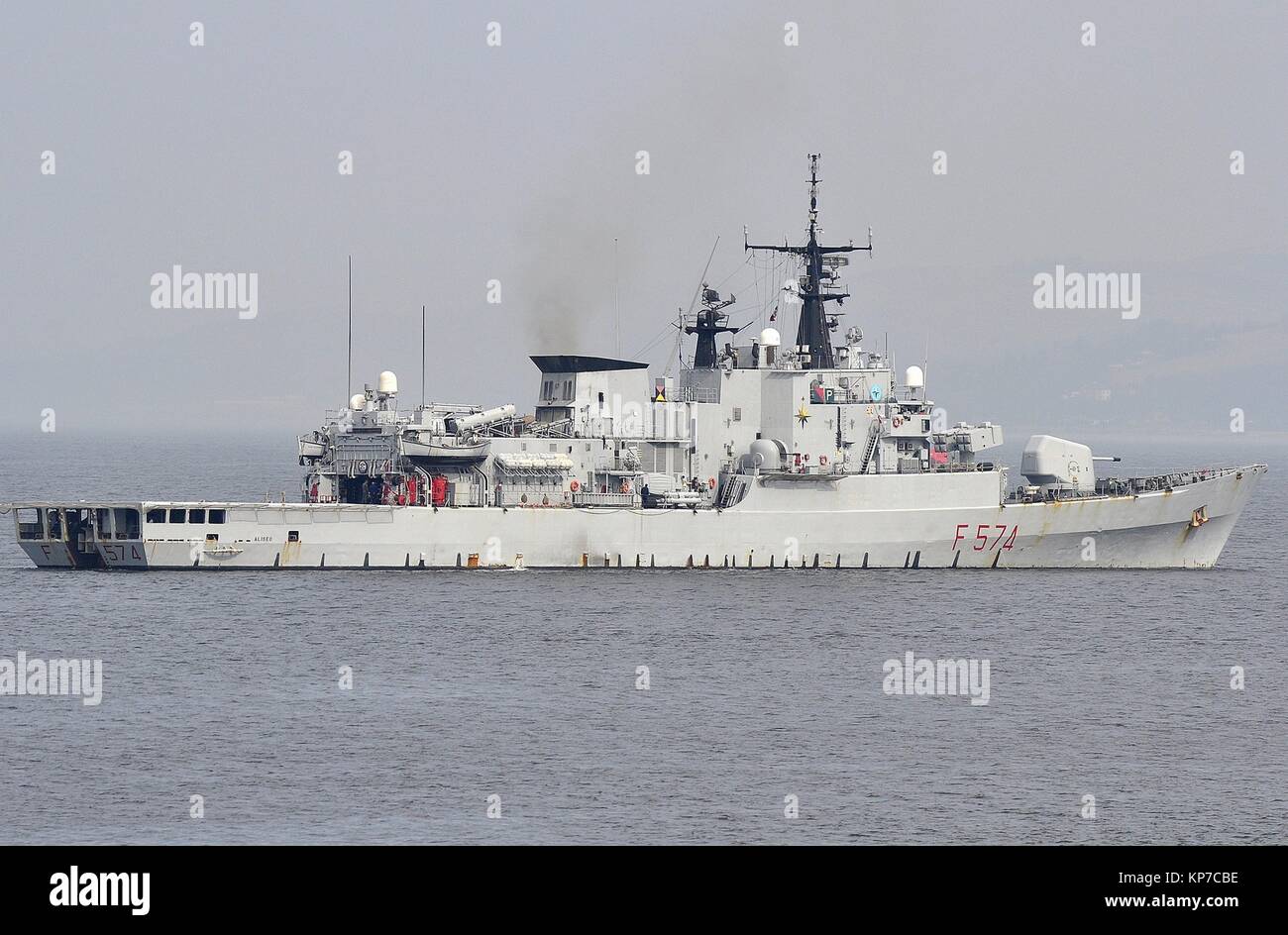La marina italiana de fragatas clase MAESTRALE ALISEO F574 Foto de stock