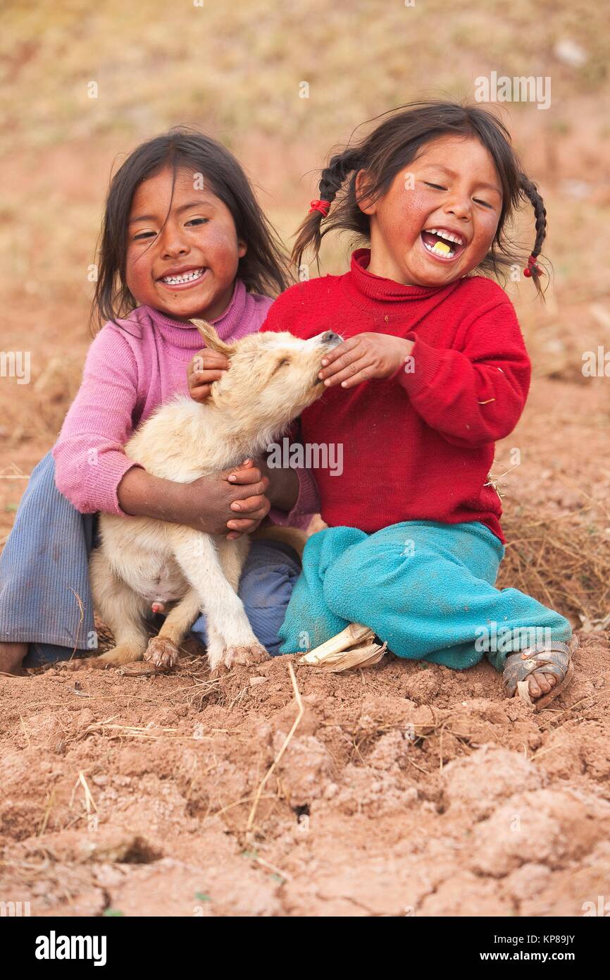 Niñas Peruanas Fotografías E Imágenes De Alta Resolución Página 3 Alamy