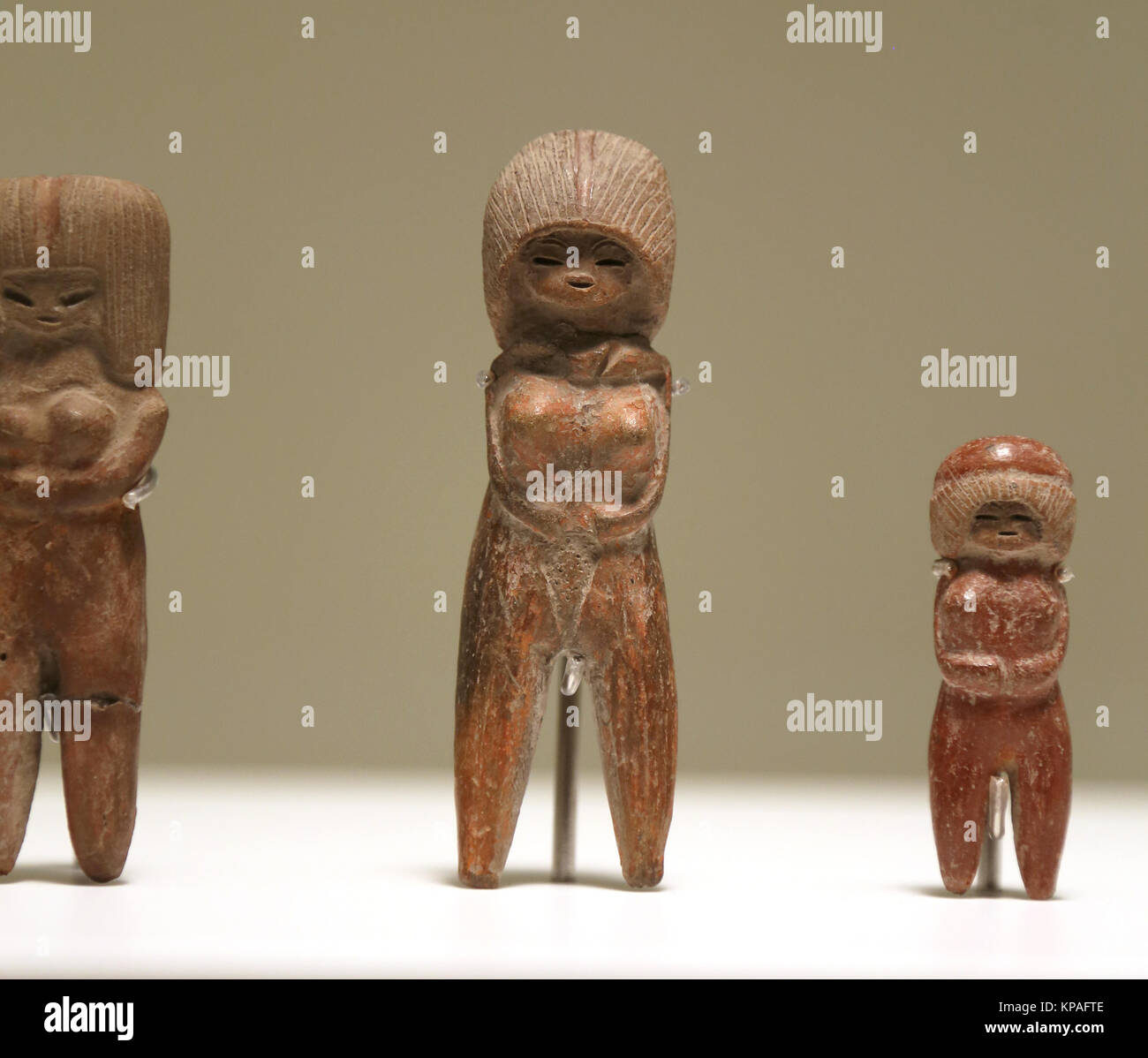 Era Pre-Inca. Cultura Valdivia. Ecuador 3500-1800 BC. Cerámica de figurillas femeninas. Museo de Culturas del Mundo. España Foto de stock